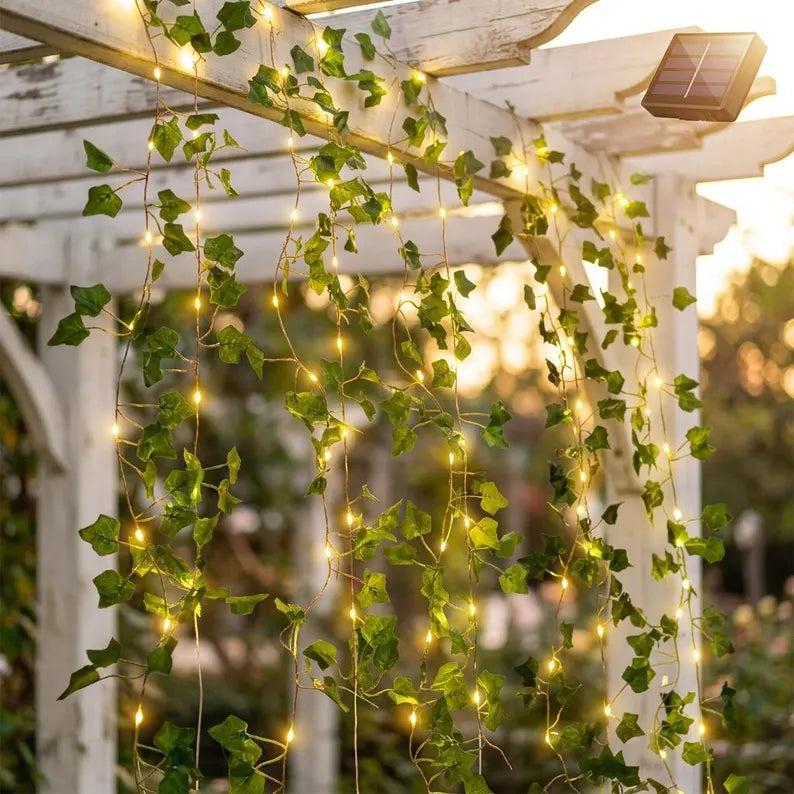 Zelené rozprávkové svetielka solárne napájané vonkajšia dekorácia 50LED 100LED umelé listy brečtanu záhradný akcent svadobná ozdoba interiérová a exteriérová
